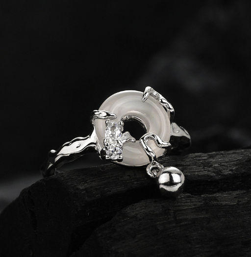 Elegant Peace Buckle Ring