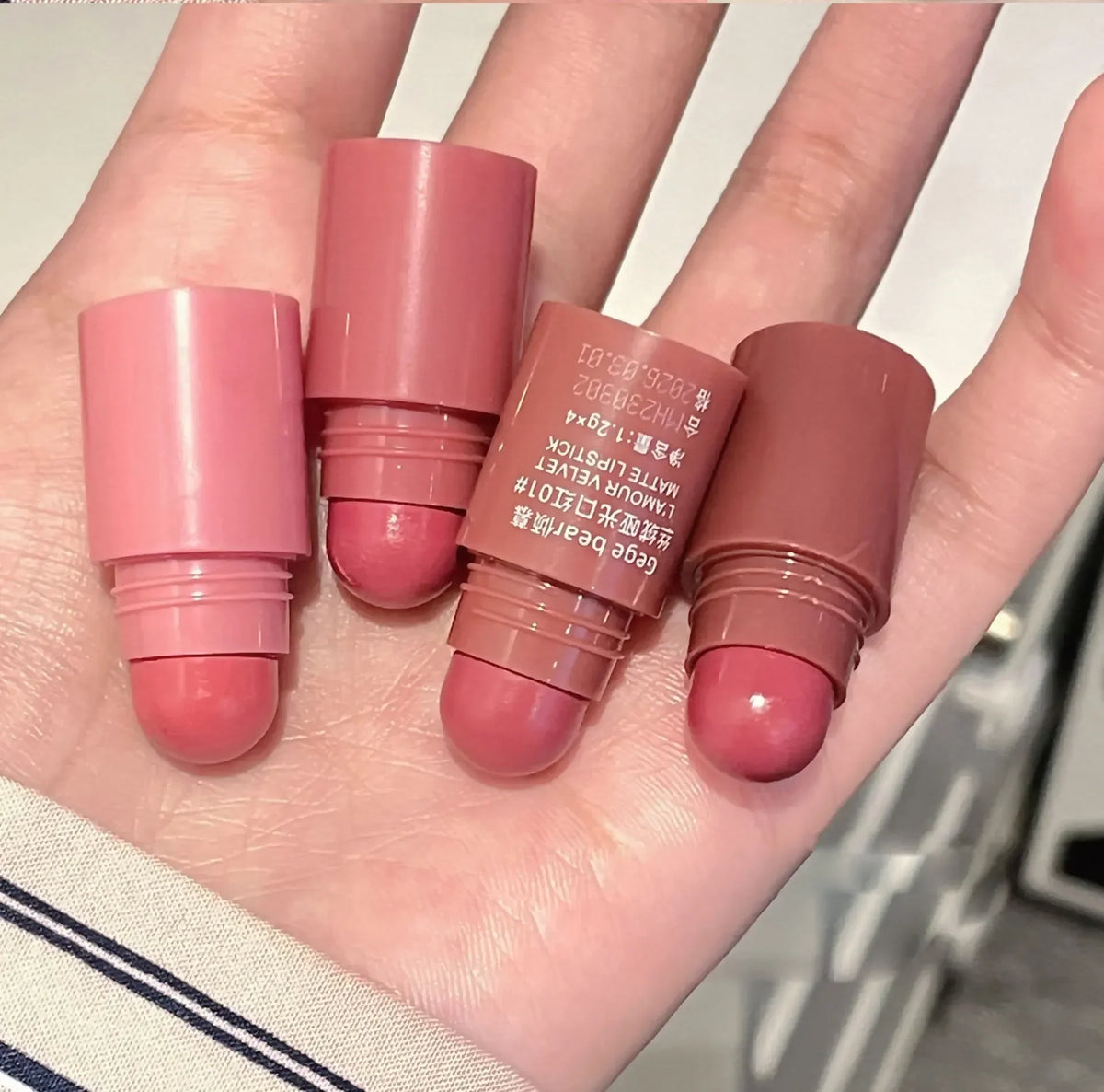 4-Color Matte Velvet Mist Lipstick,1Pc Waterproof Non-Stick Cup Long-Lasting Wear Lipstick For Women