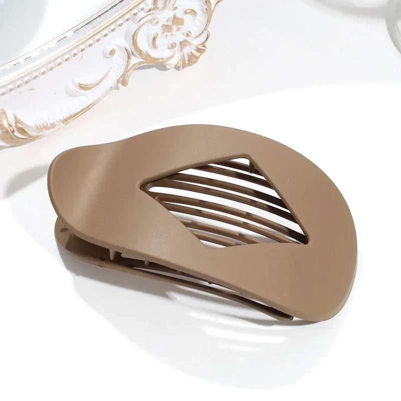 Fashion Oval Hair Claw Clip for Women New Design Leopard Matte Curved Flat Styling Barrettes Lady Ponytail Hairgrip Accessories