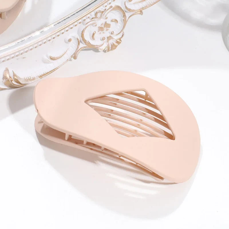 Fashion Oval Hair Claw Clip for Women New Design Leopard Matte Curved Flat Styling Barrettes Lady Ponytail Hairgrip Accessories