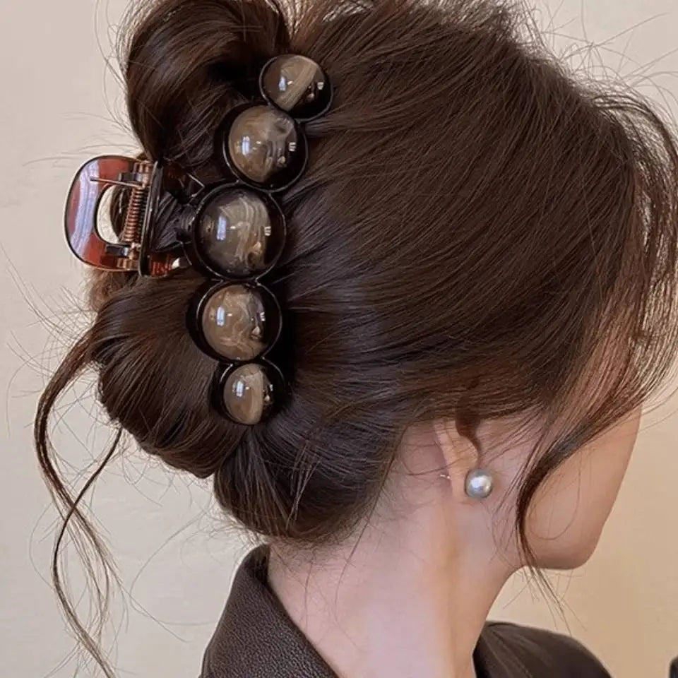 Fashion Pearl Large Acrylic Hair Claw Clips for Women Simple Elegant Plastic Hairpins Shark Clip Women Hair Accessories