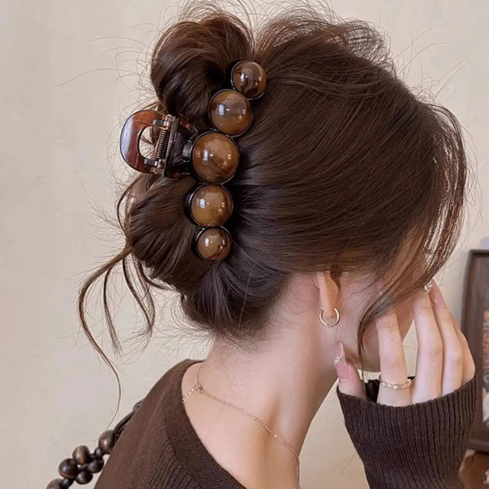Fashion Pearl Large Acrylic Hair Claw Clips for Women Simple Elegant Plastic Hairpins Shark Clip Women Hair Accessories