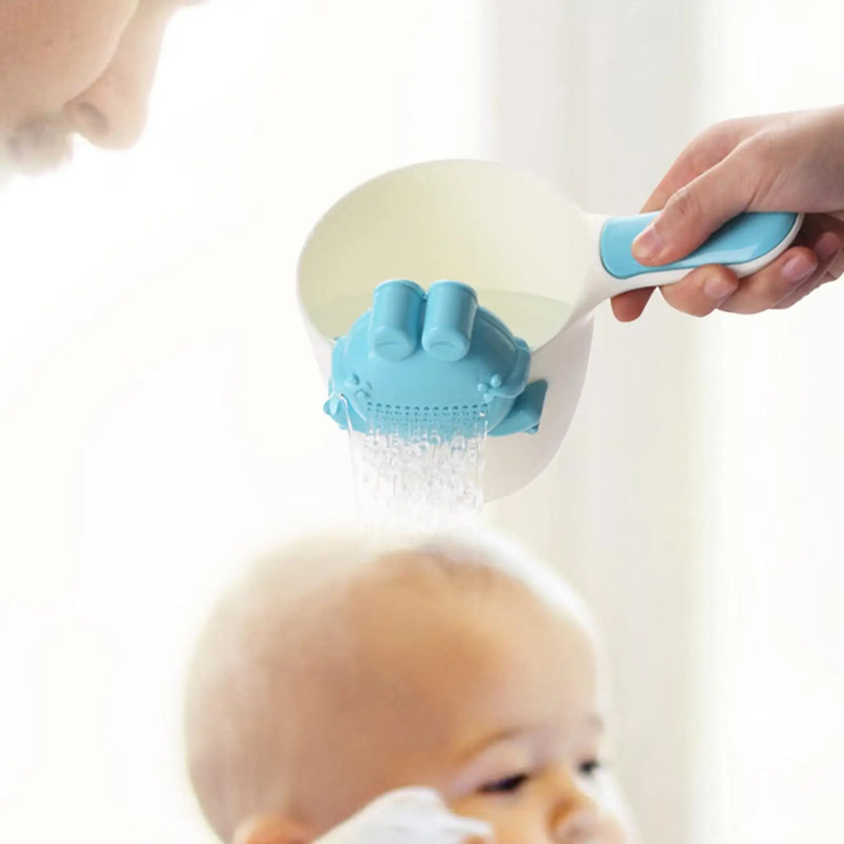 Baby Kids Bath Pail Body Washing Shower Rinser Shower Cup with Bear Design for Rinsing Hair and Protecting Infant Eyes