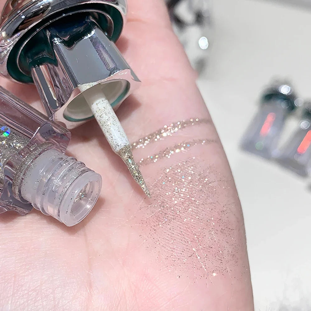 Gege Bear UFO Pendant Shiny Eyeshadow Liquid Pearlescent Fine Shimmer Brightening Anti-makeup Liquid Eyeshadow