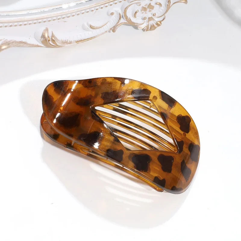 Fashion Oval Hair Claw Clip for Women New Design Leopard Matte Curved Flat Styling Barrettes Lady Ponytail Hairgrip Accessories