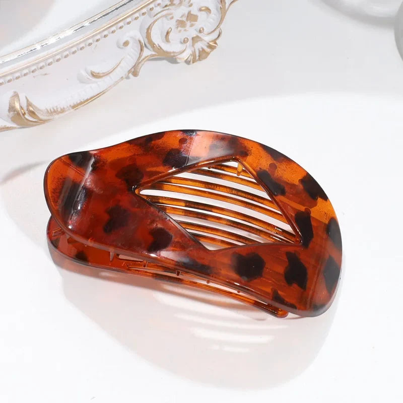 Fashion Oval Hair Claw Clip for Women New Design Leopard Matte Curved Flat Styling Barrettes Lady Ponytail Hairgrip Accessories