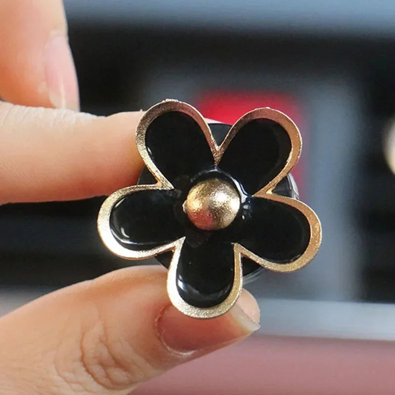 Car Outlet Vent Perfume Clips Conditioning Aromatherapy Freshener with Cute Flower Design